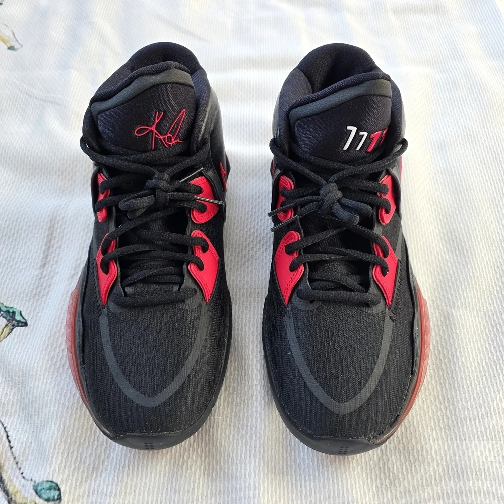Nike worn movement fits